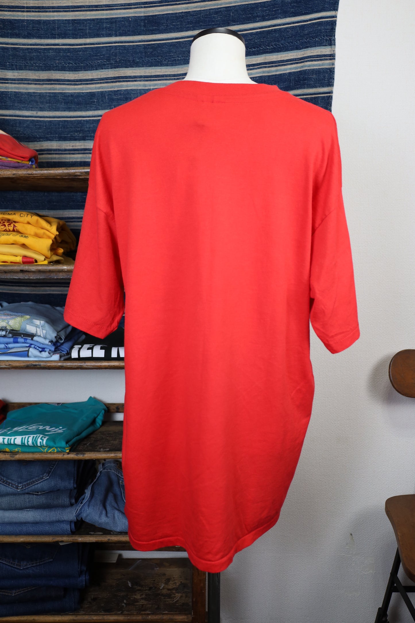 B496 / 1990's HANES print tee