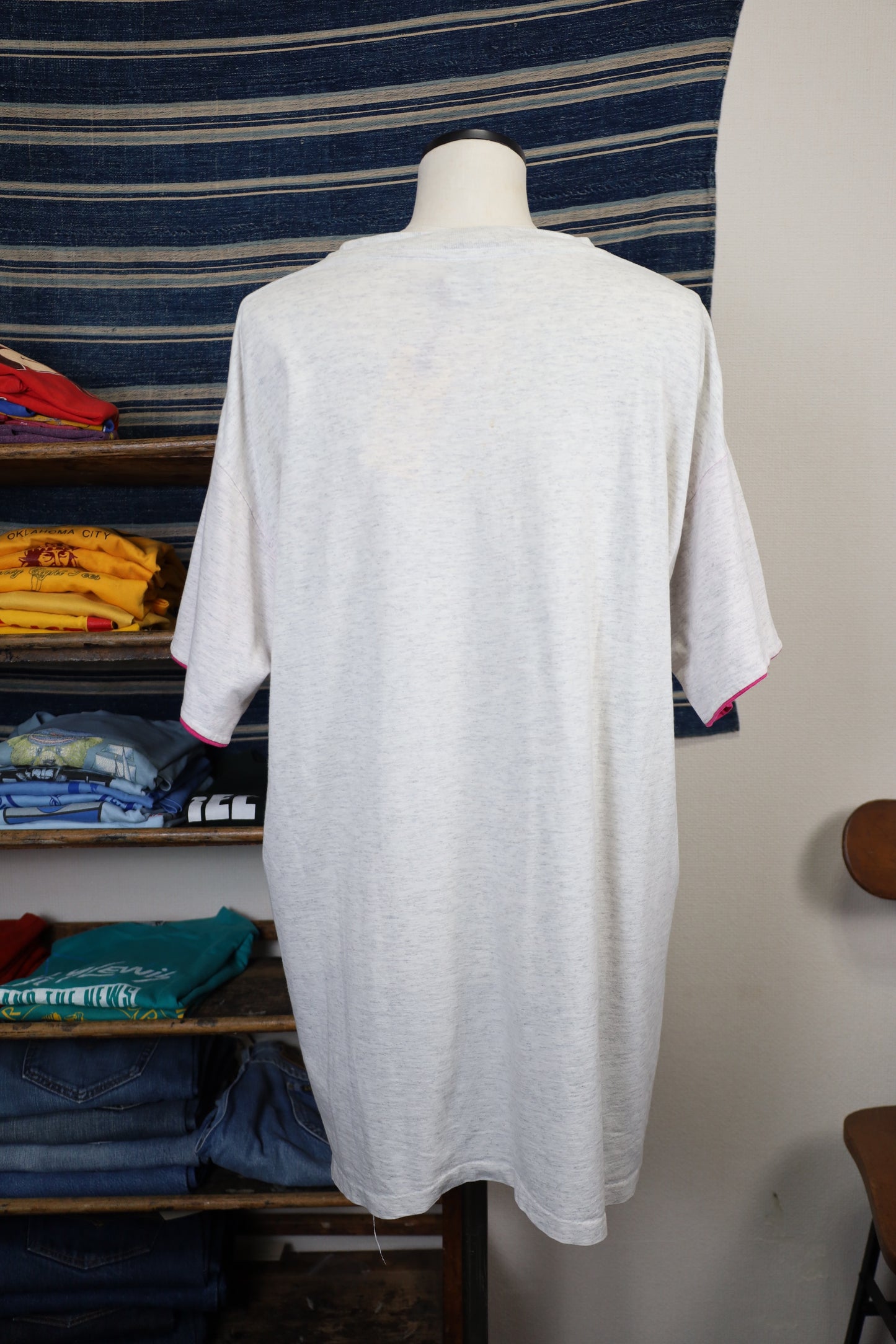 Z836 / 1990's HEARTLAND APPAREL thlrtysomething tee
