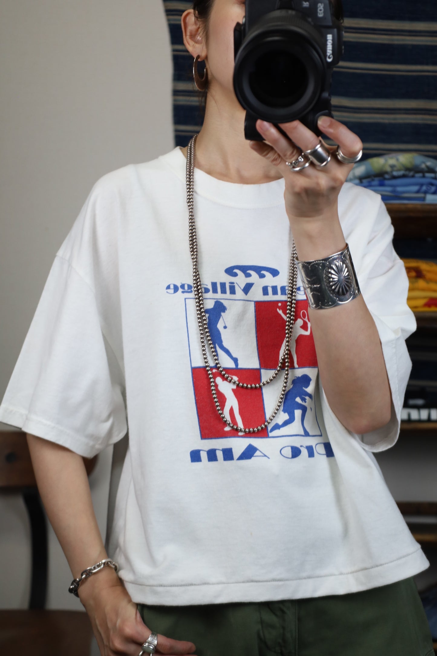 G61 / 1990's OLD Hanes Ocean Village Print T-shirt