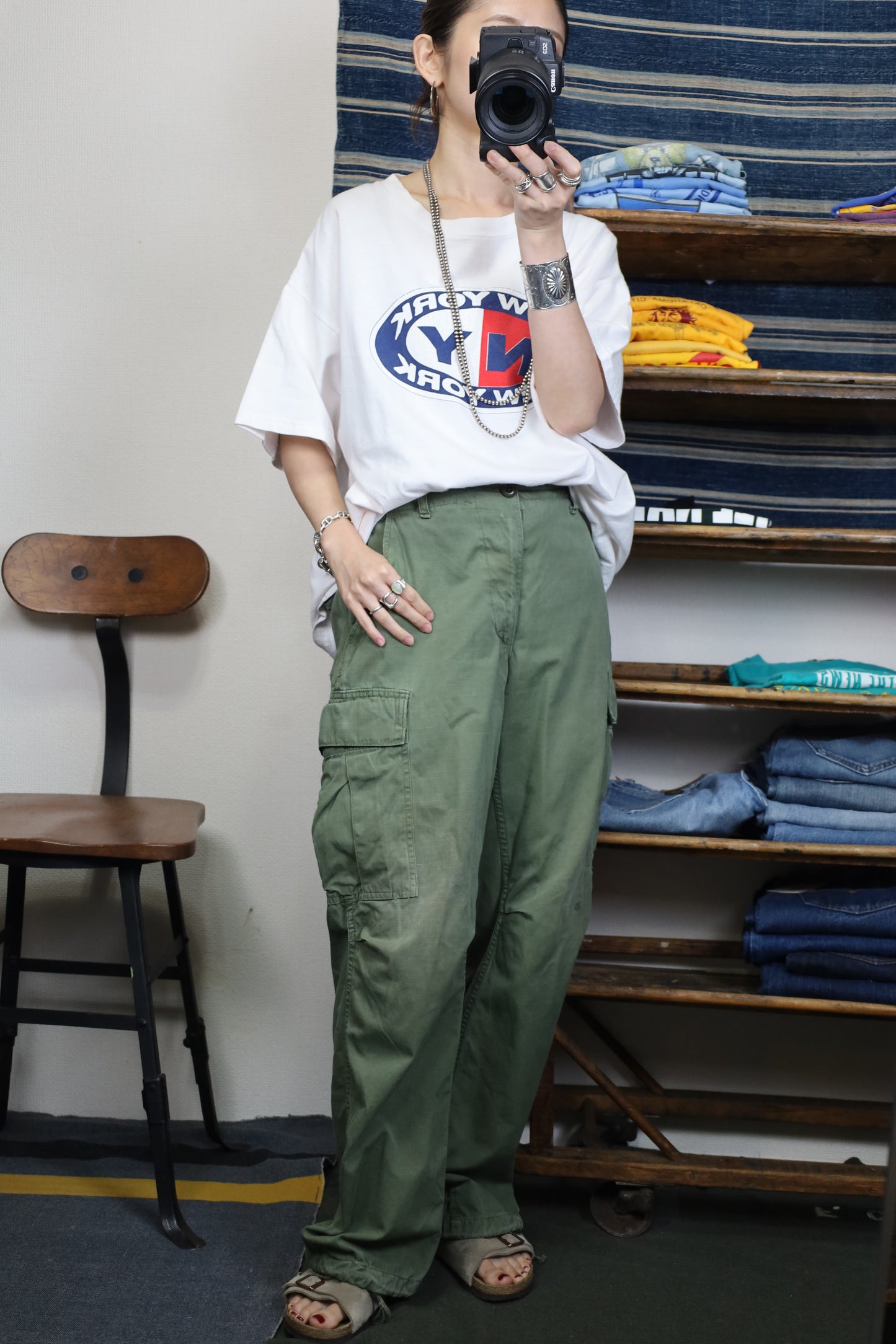Z674 / 1990's FRUITS OF THE LOOM NEW YORK TEE