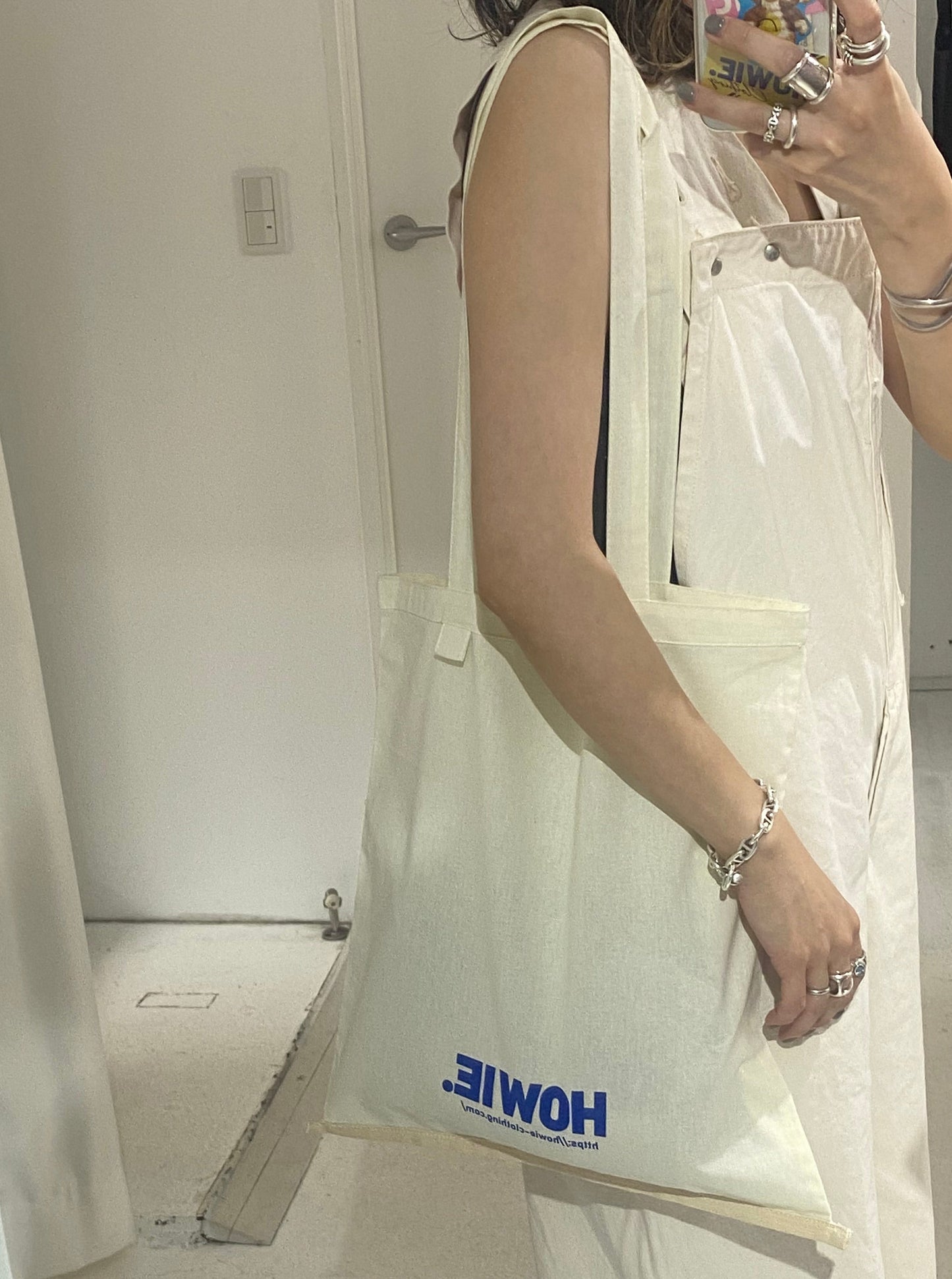 HOWIE shopping tote bag