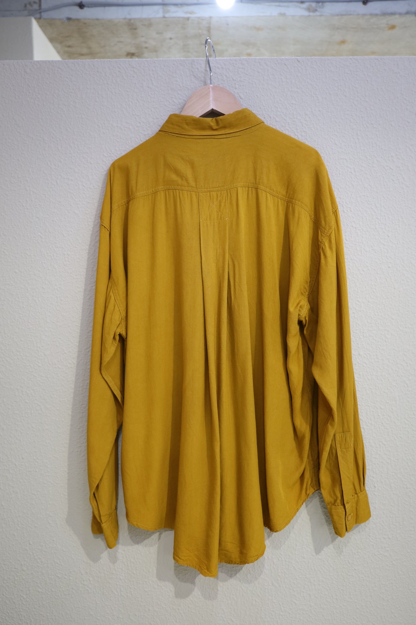 C252 / 1990's GOOUCH rayon shirt