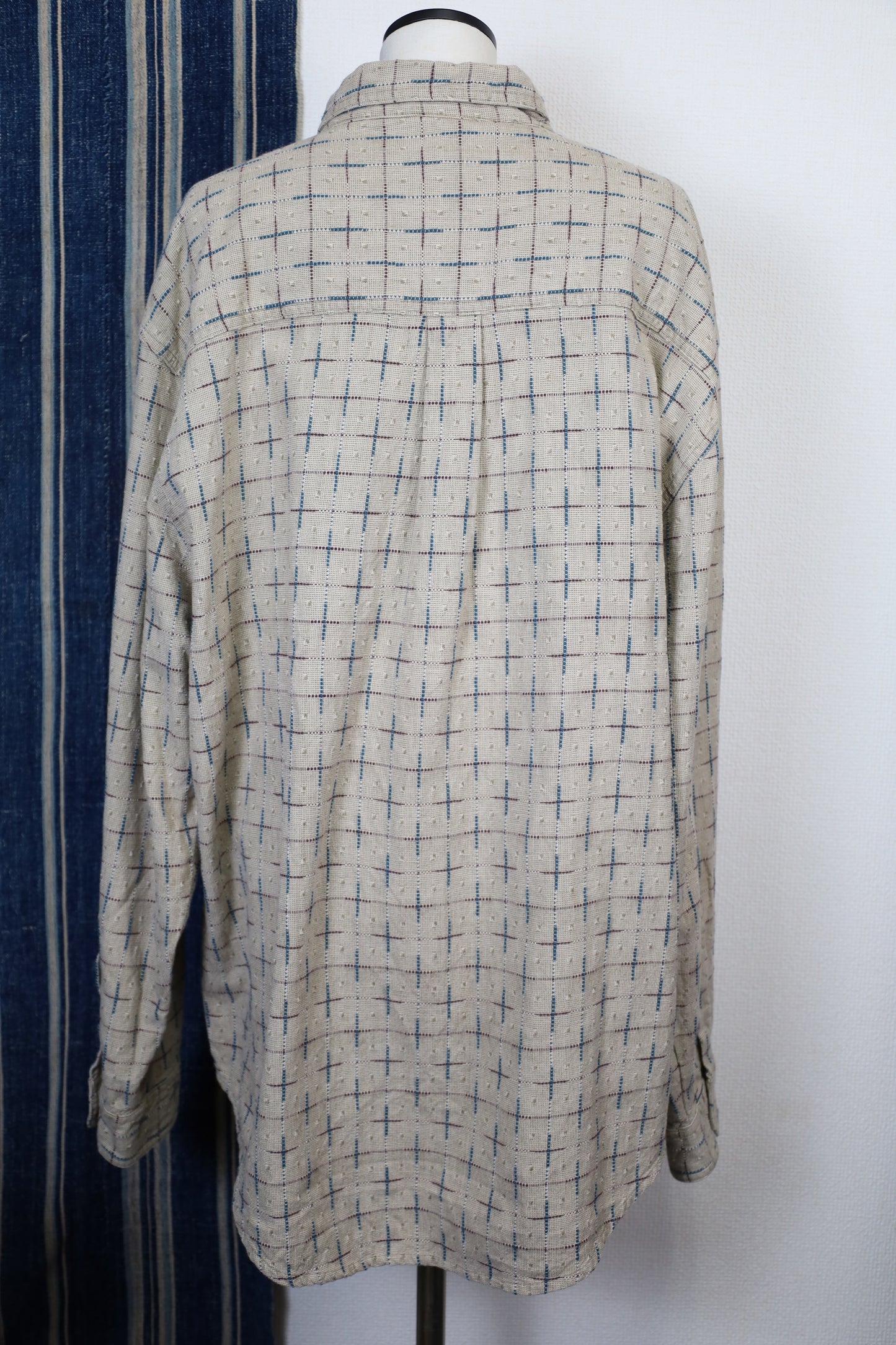 A460 / early 2000's THE TERRITORY AHEAD pattern shirt
