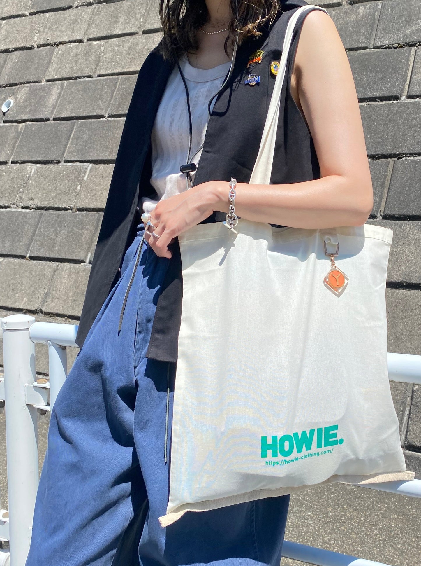 HOWIE shopping tote bag