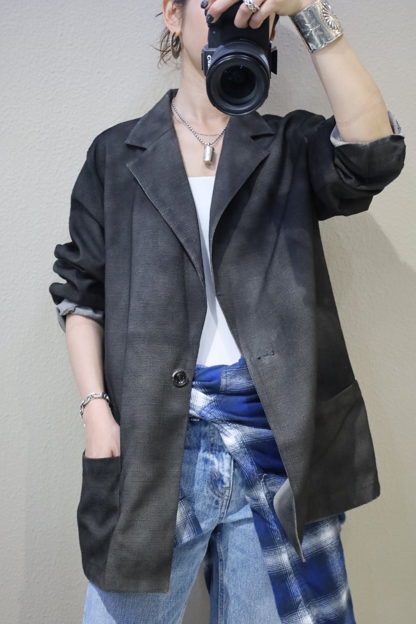 HOWIE black spray fade tailored jacket (taupe)