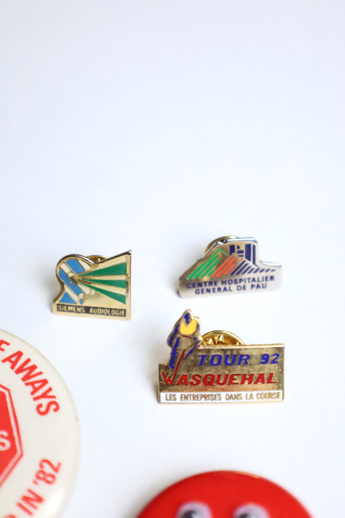 3 / pinback button & pisn set