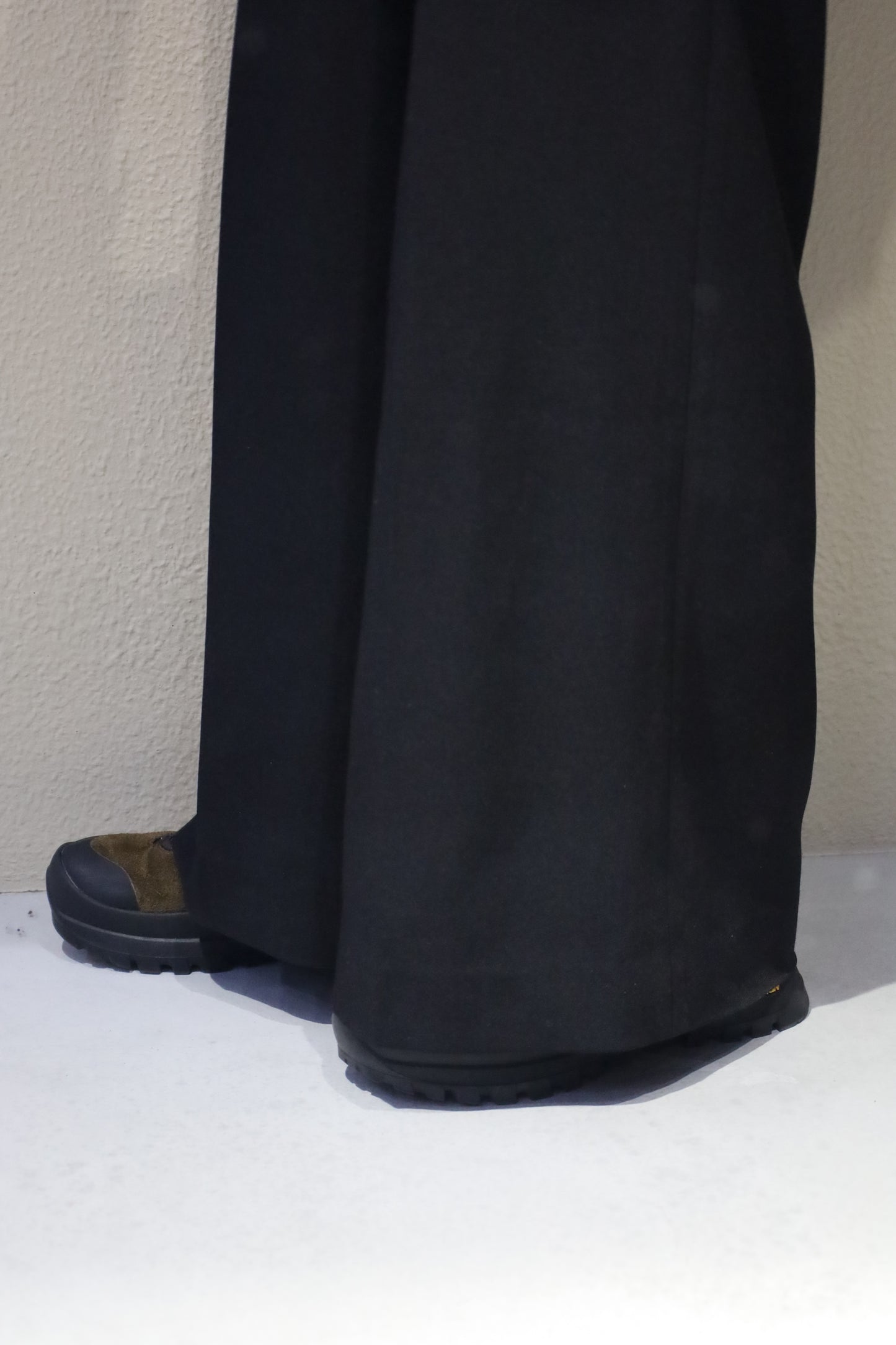 HOWIE HAKAMA slacks (Black)