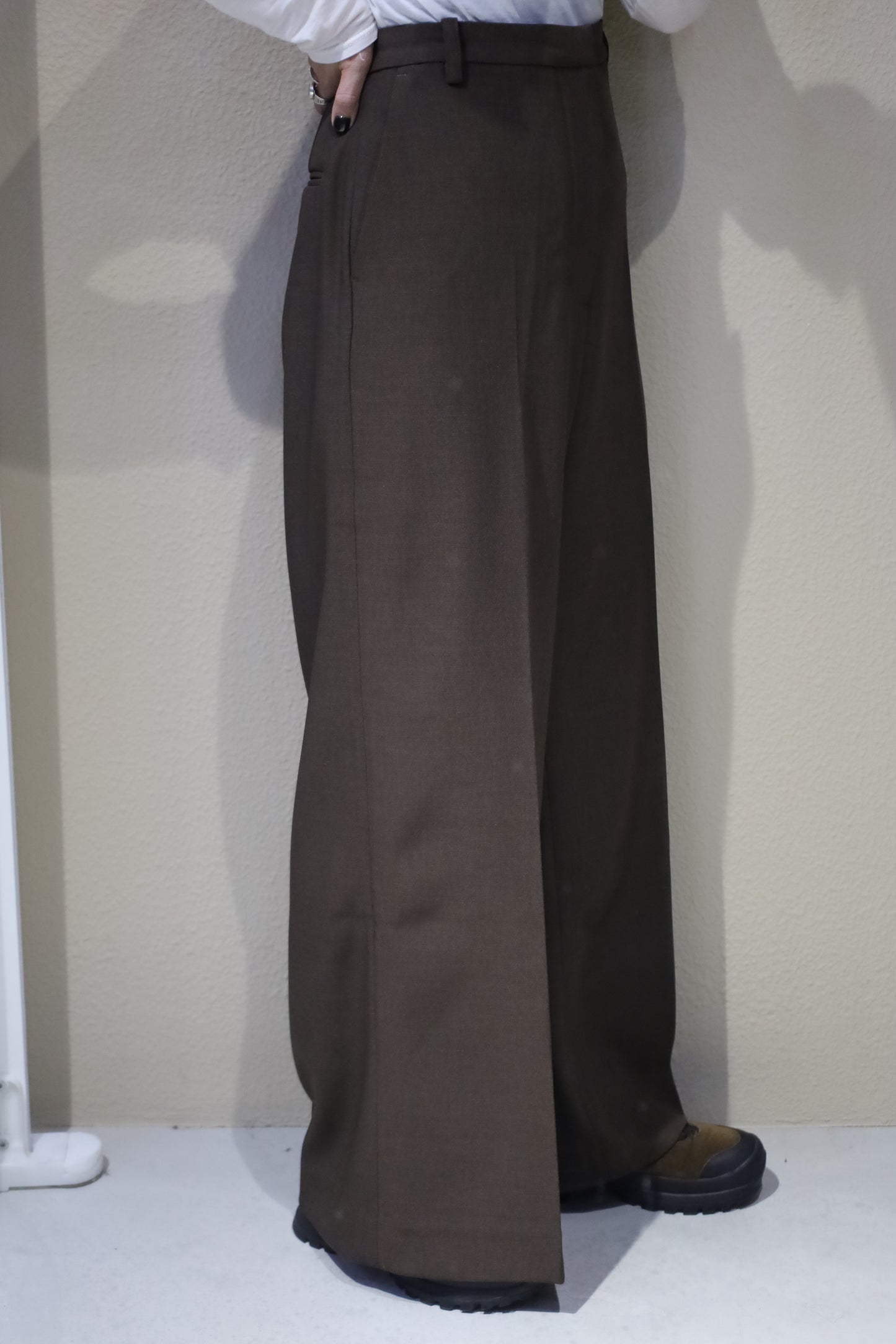 HOWIE HAKAMA slacks (Brown)