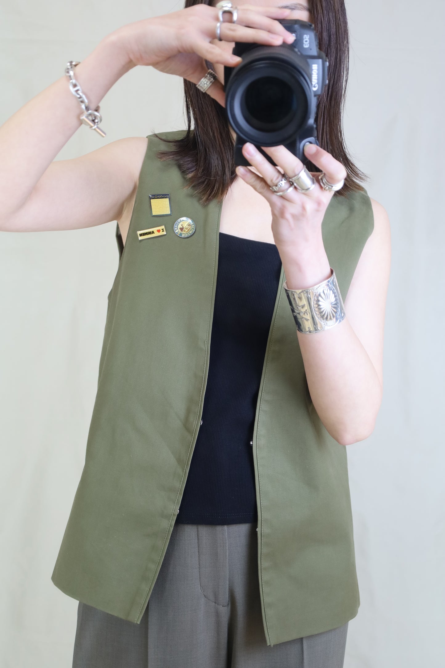 HOWIE 2WAY PINS VEST(Khaki)