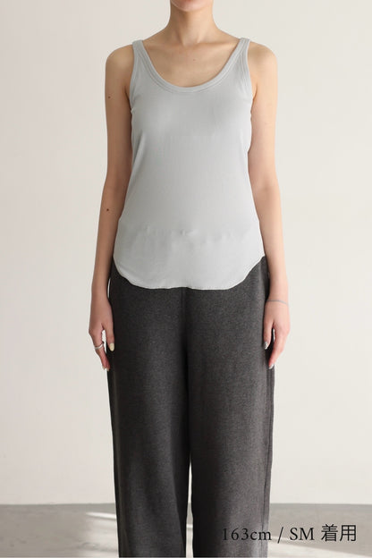 Soft Fit Pad Tank (black)