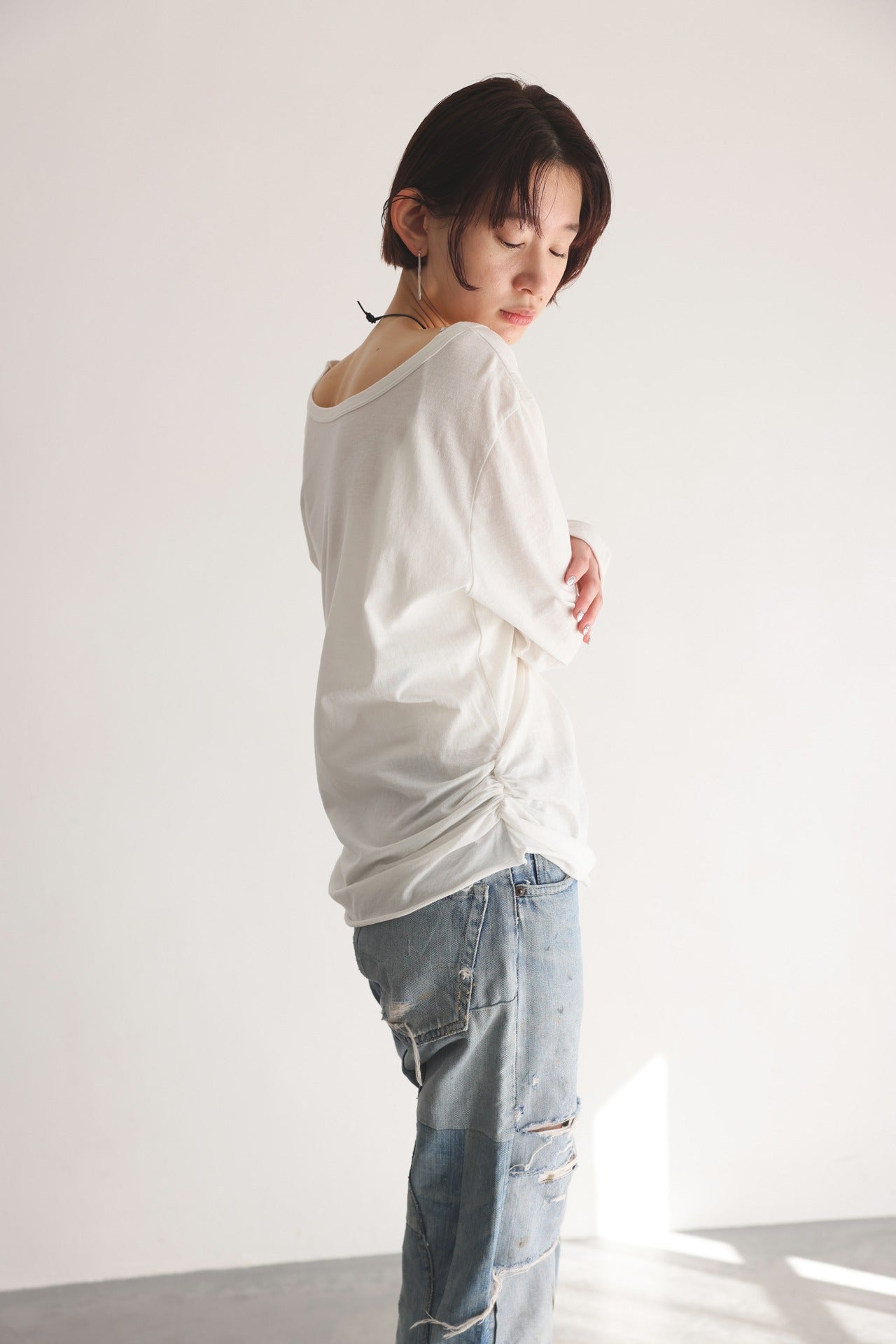 2WAY Neck Long Tee (white)