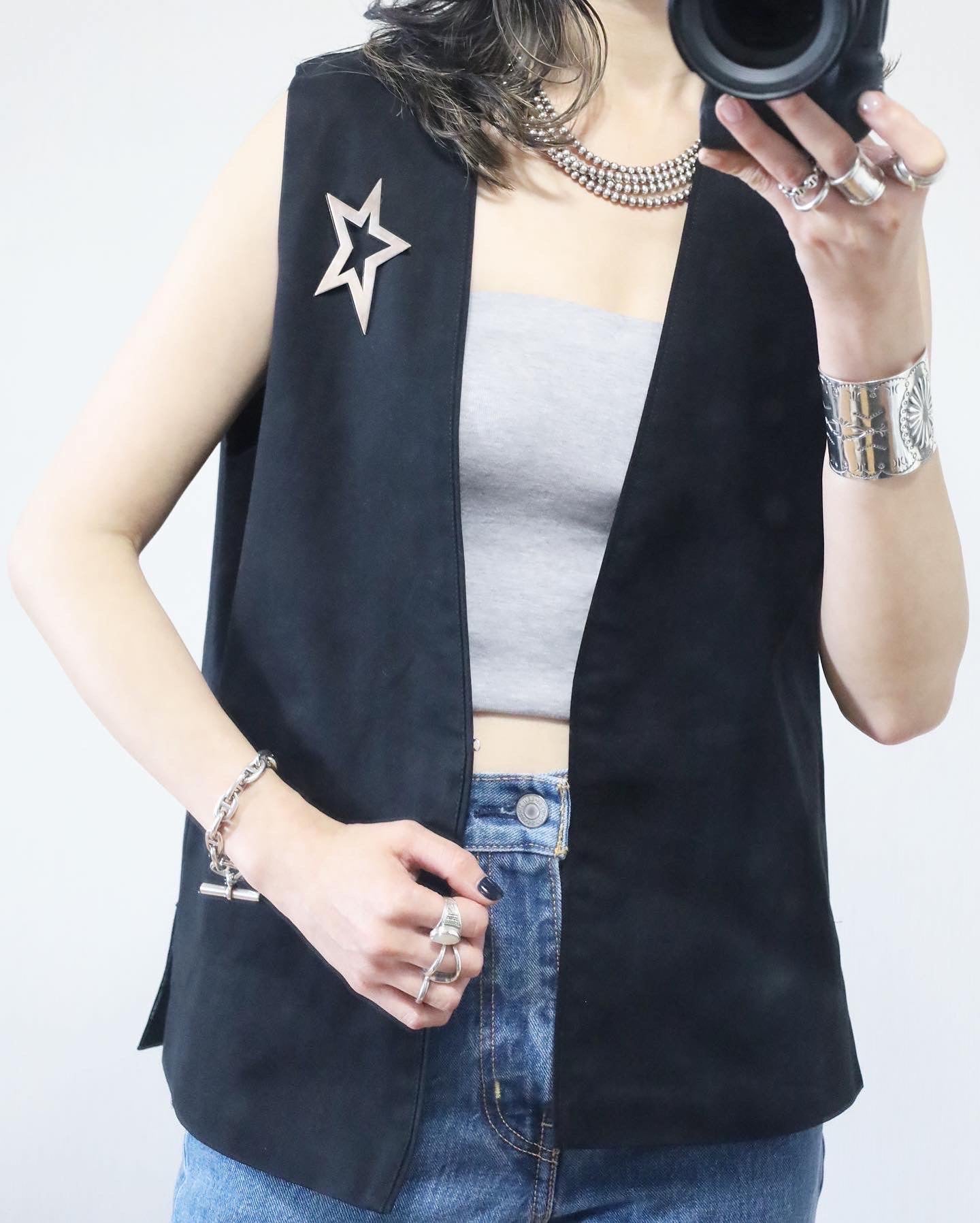 HOWIE 2WAY PINS VEST(Black)