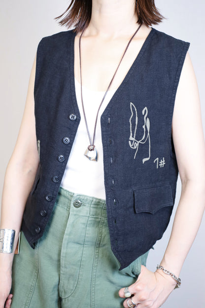 HOWIE embroidery linen vest (black)