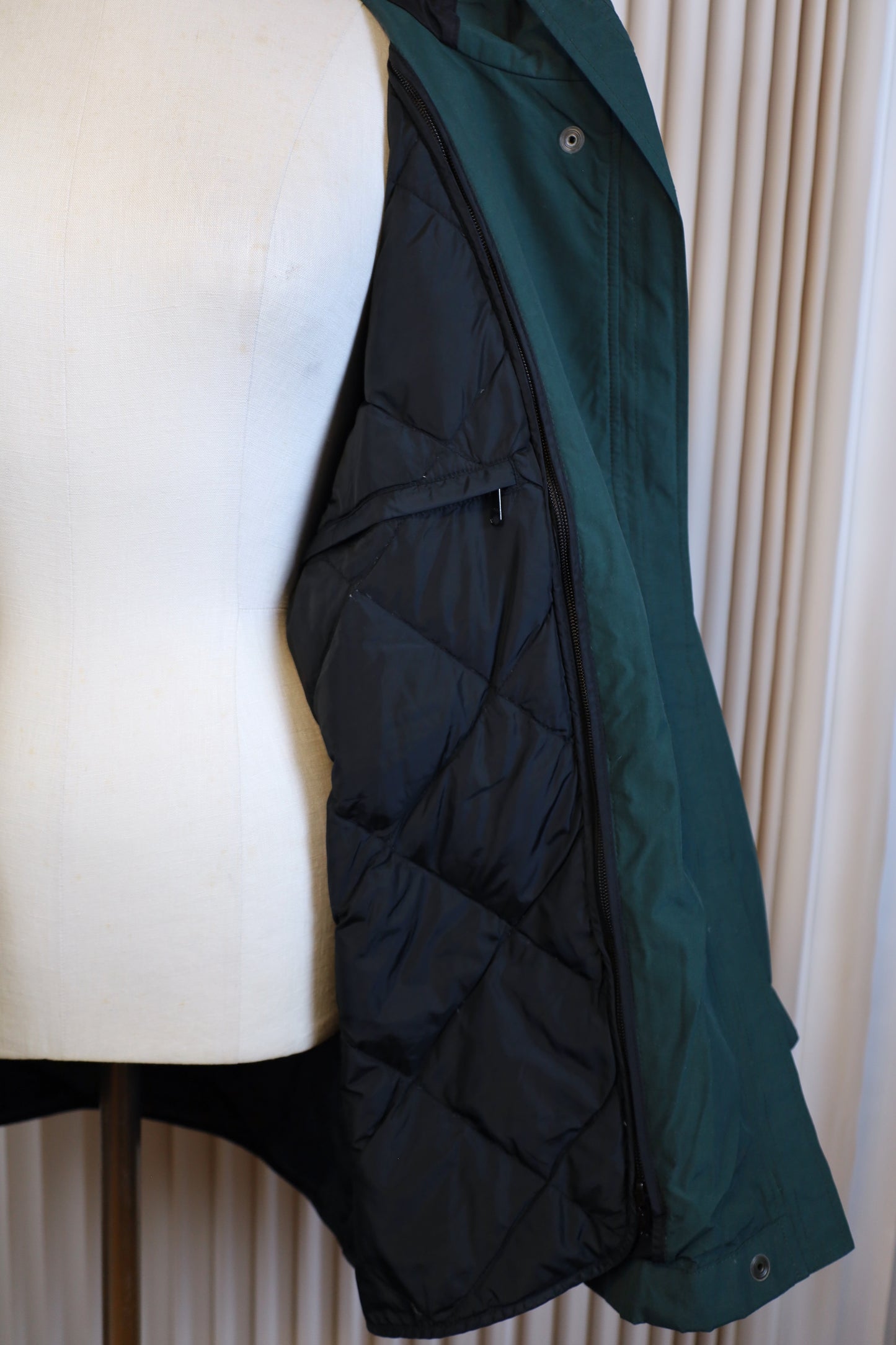 Z1018 / early2000's Eddie Bauer mountain jacket down liner