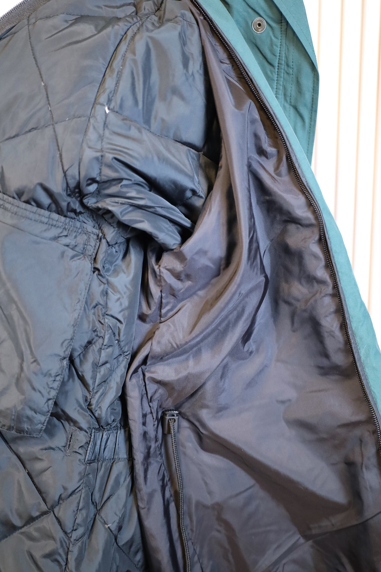 Z1018 / early2000's Eddie Bauer mountain jacket down liner