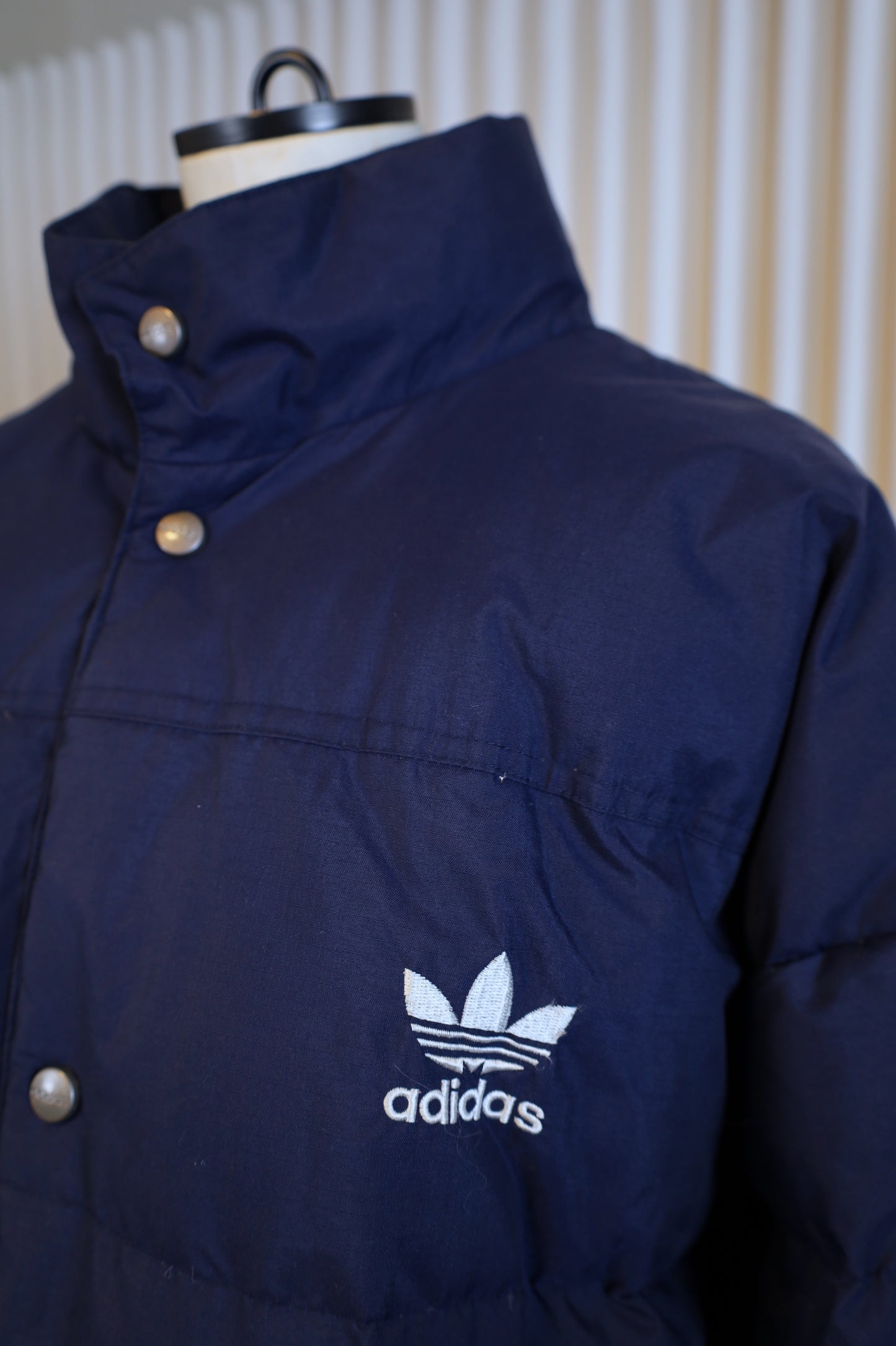 Z904 / 1990's ADIDAS down jacket
