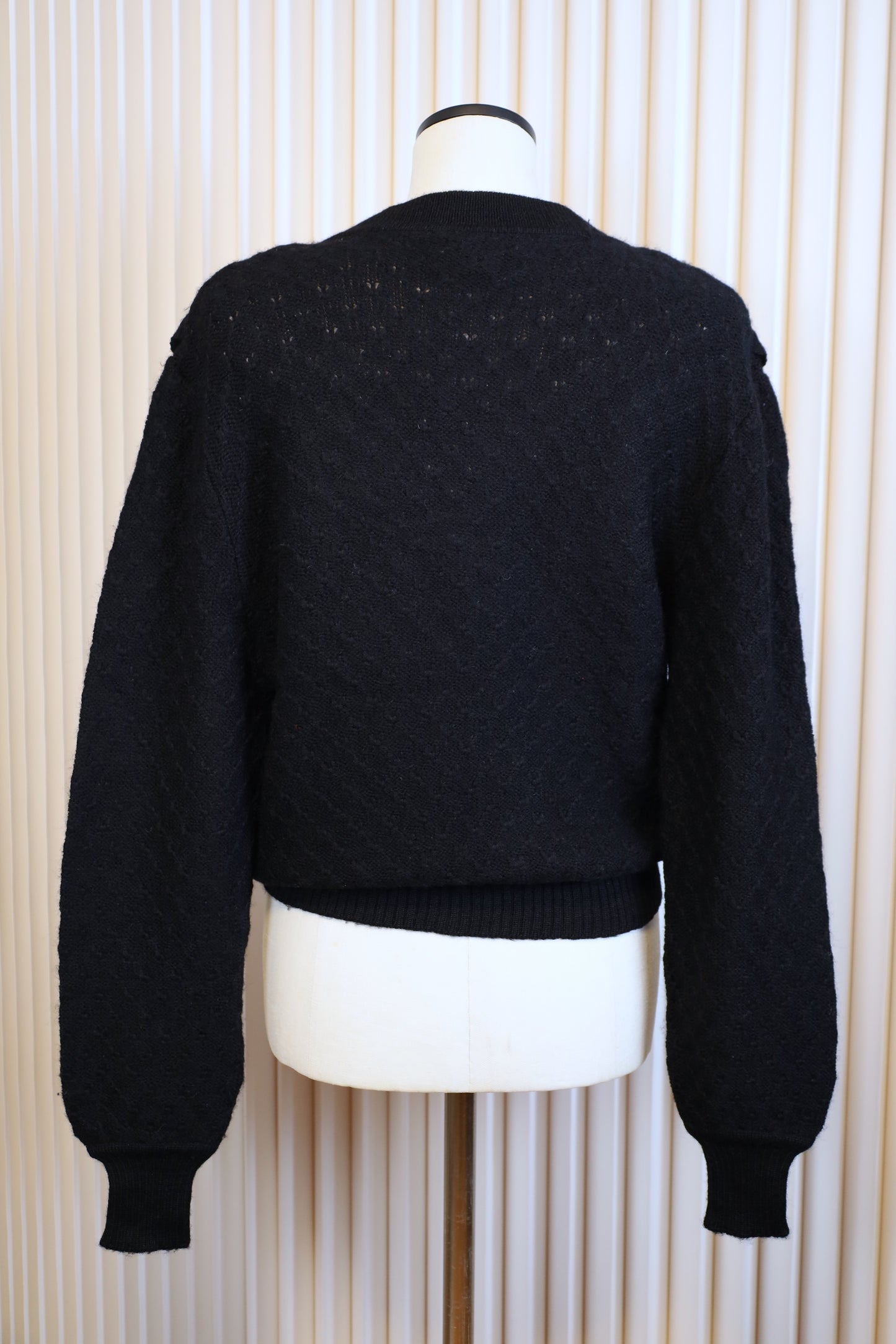 L71 / 1990's Ki Clayton Gold Botton Cable Cardigan