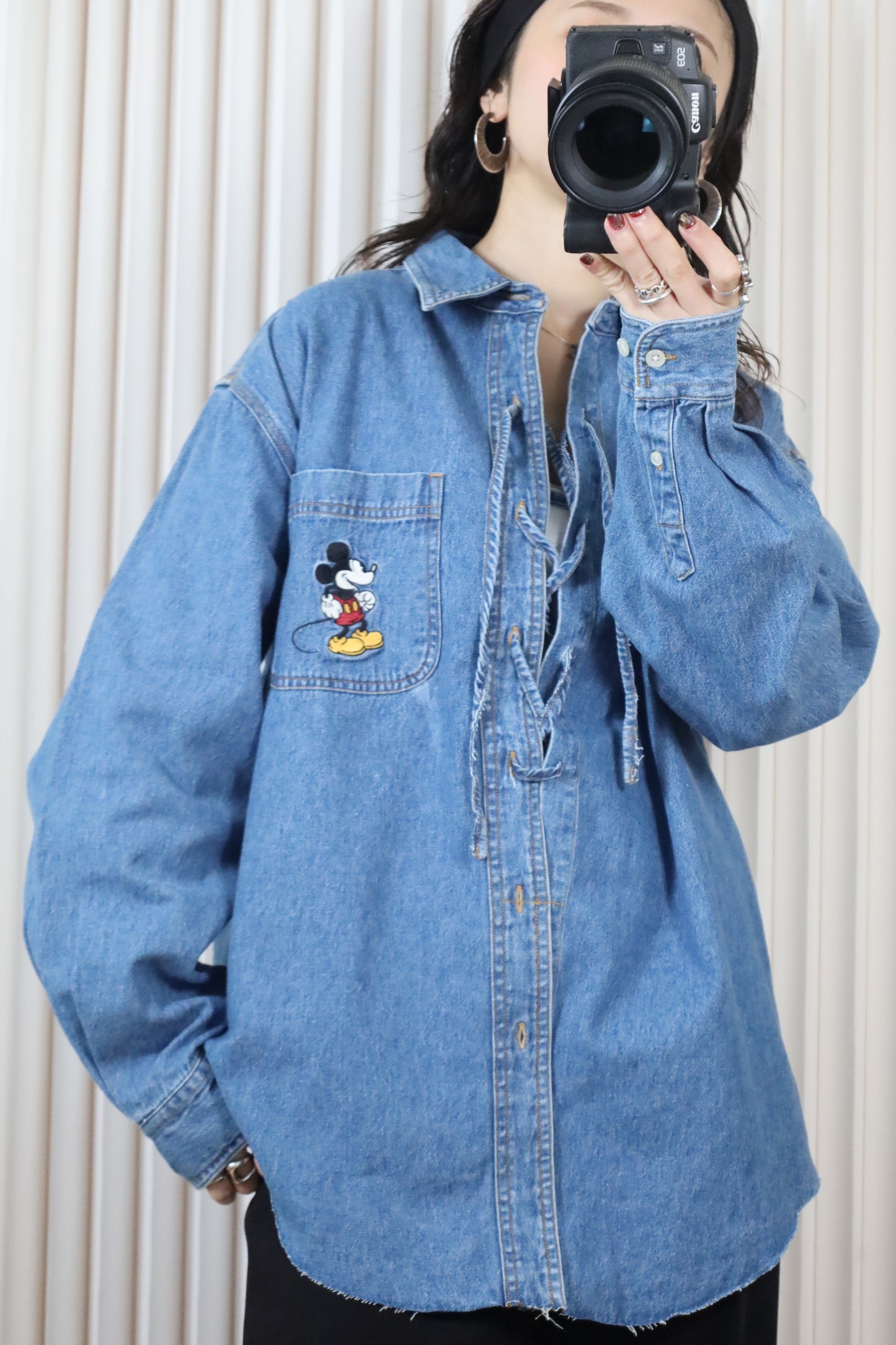 Z912 / 1990's THE Disney store remake lace up denim shirt