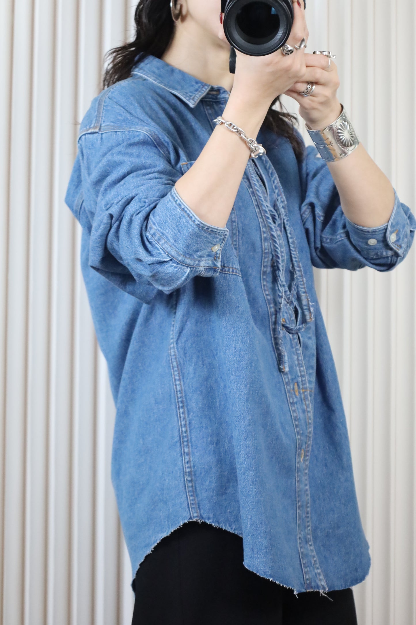 Z912 / 1990's THE Disney store remake lace up denim shirt