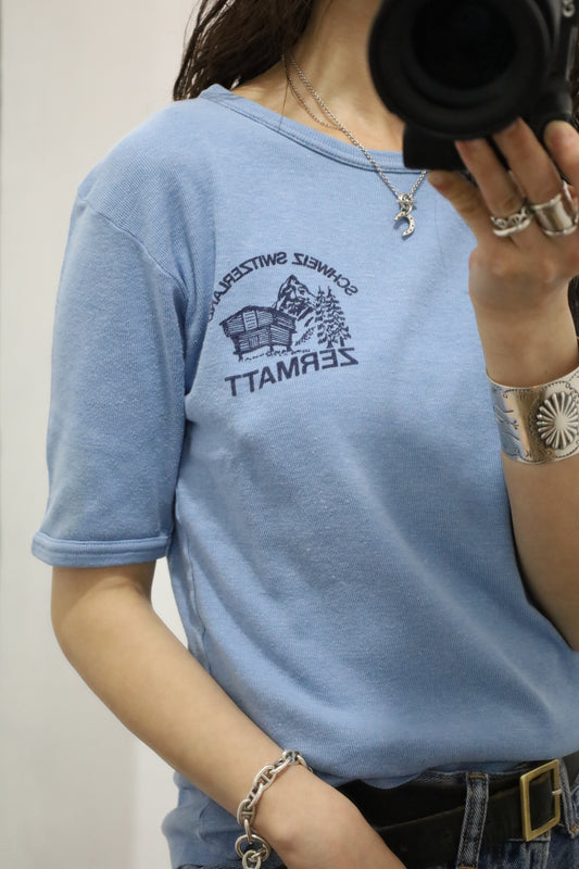 D796 / 1970's Vintage UNKNOWN print tee