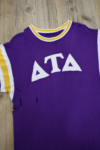 B548 / Vintege ATA football tee