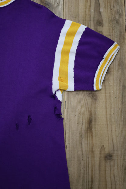 B548 / Vintege ATA football tee