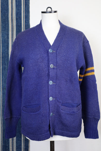 F186 / 1860's Vintage Studium wool cardigan