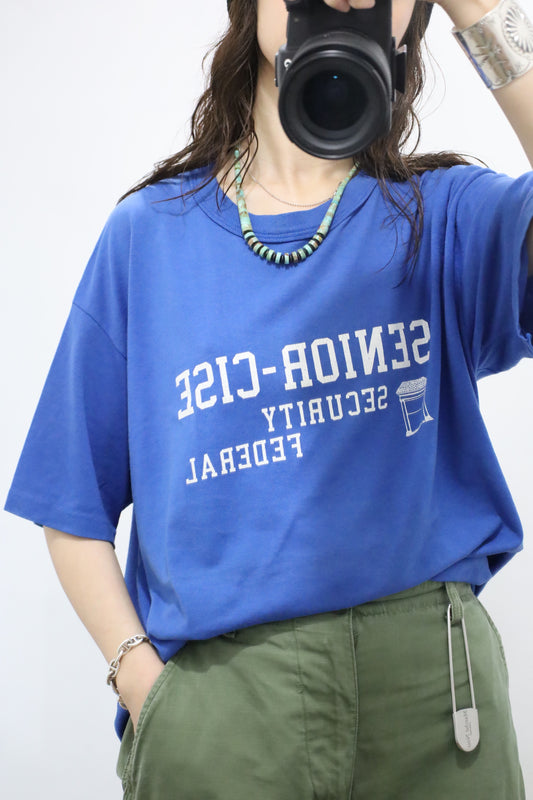 B888 / 1990's RUSSELL ATHLETIC print tee