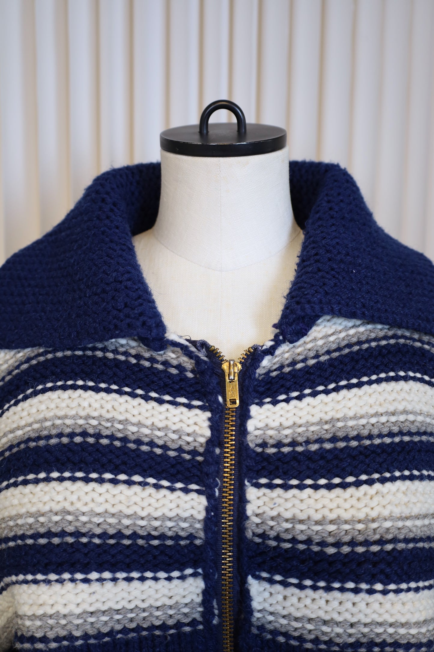 B187 / 1960's Vintage UNKNOWN Cowtin Knit Jacket