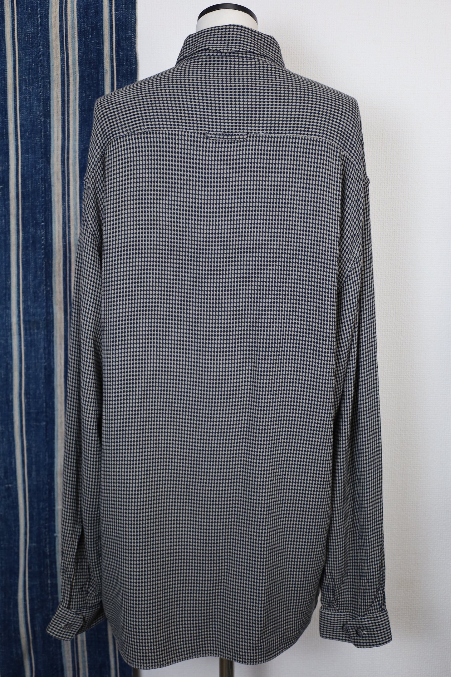 Z446 / 1990's OLD LAZO Rayon Shirt