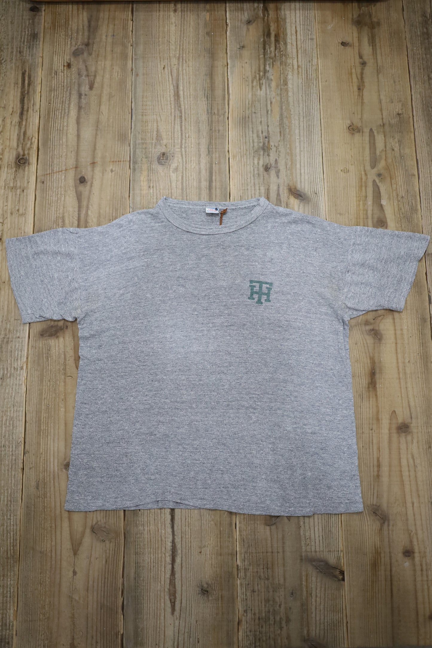 D7 / 1980's Champion print tee