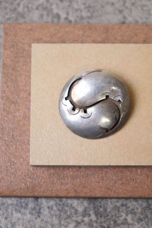 327 / Circle Silver Brooch