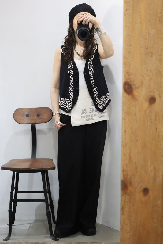 B925 / 2000's ice embroidery design vest