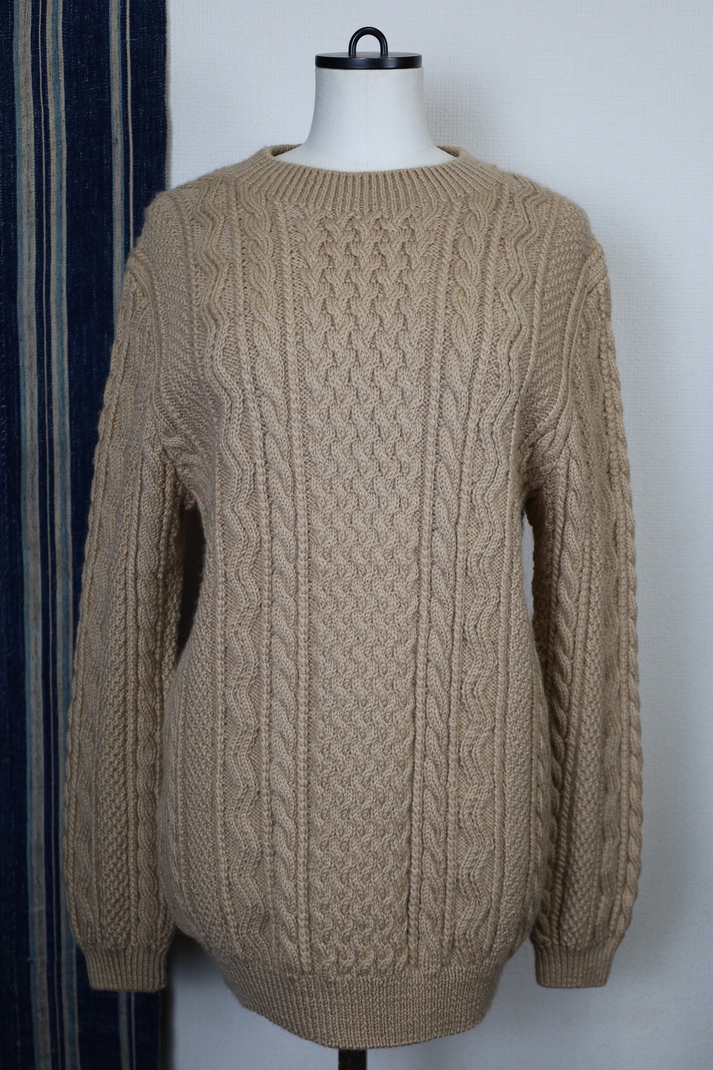 B134 / UNKNOWN OLD Alan Cable Knit