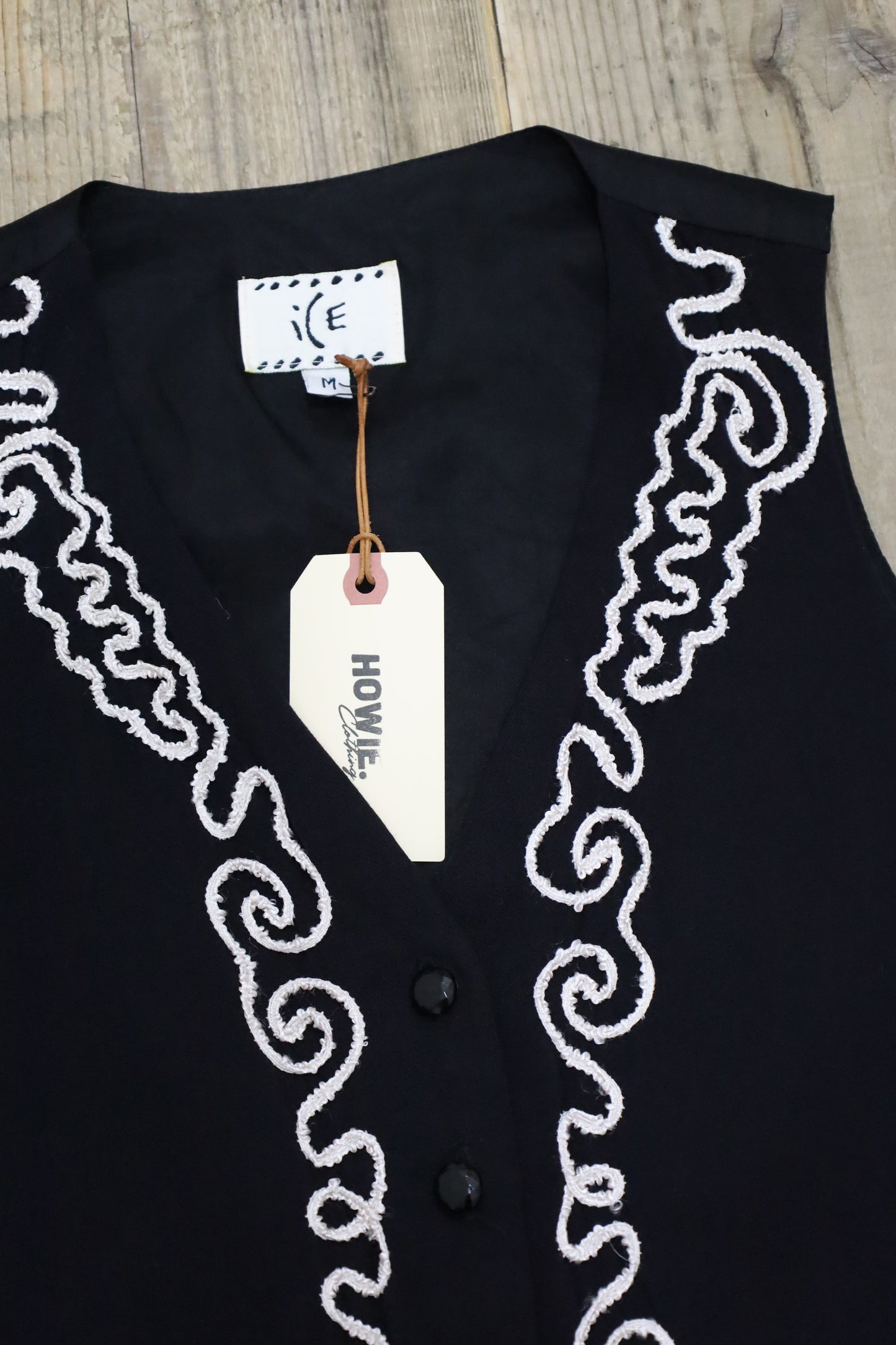 B925 / 2000's ice embroidery design vest