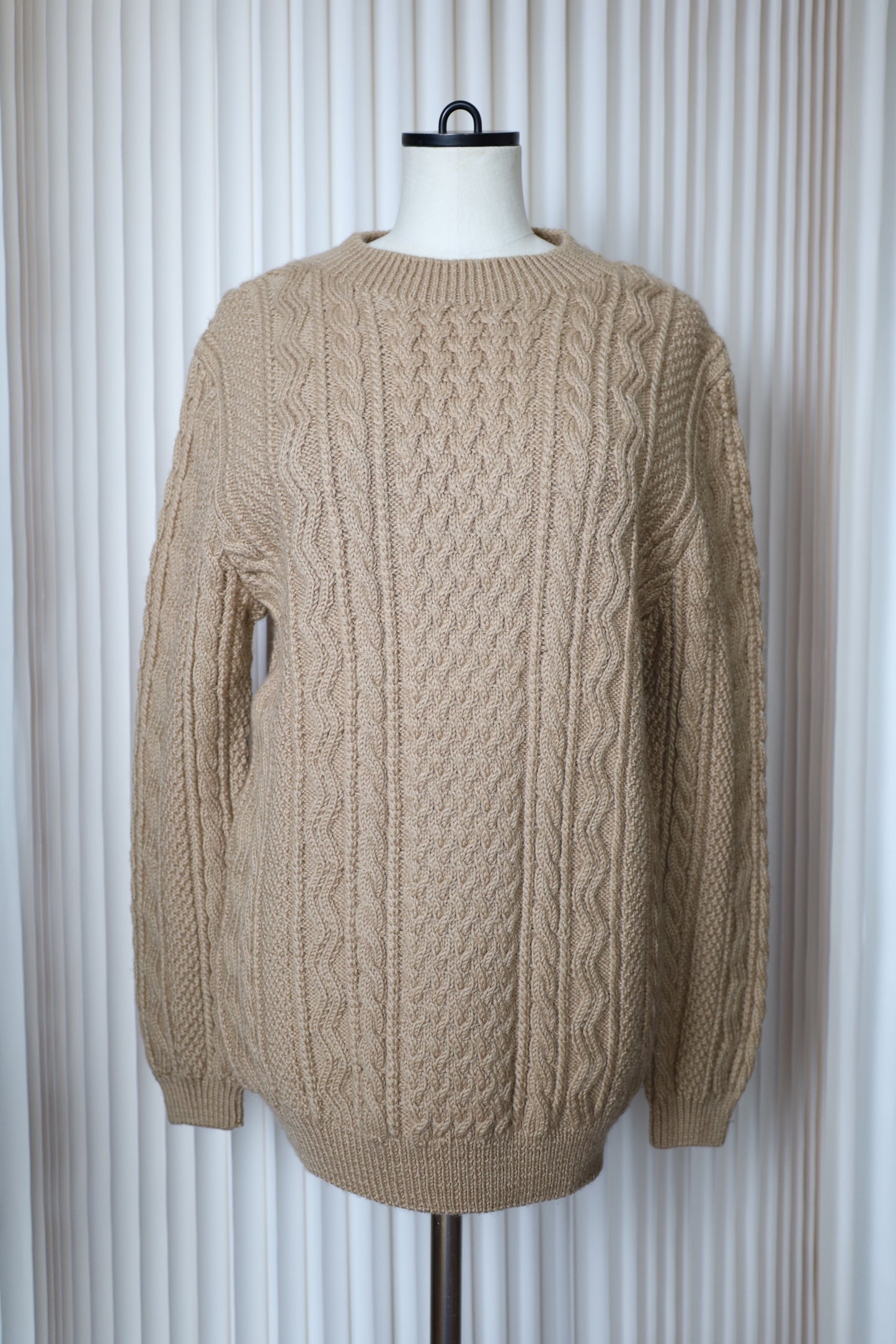 B134 / UNKNOWN OLD Alan Cable Knit