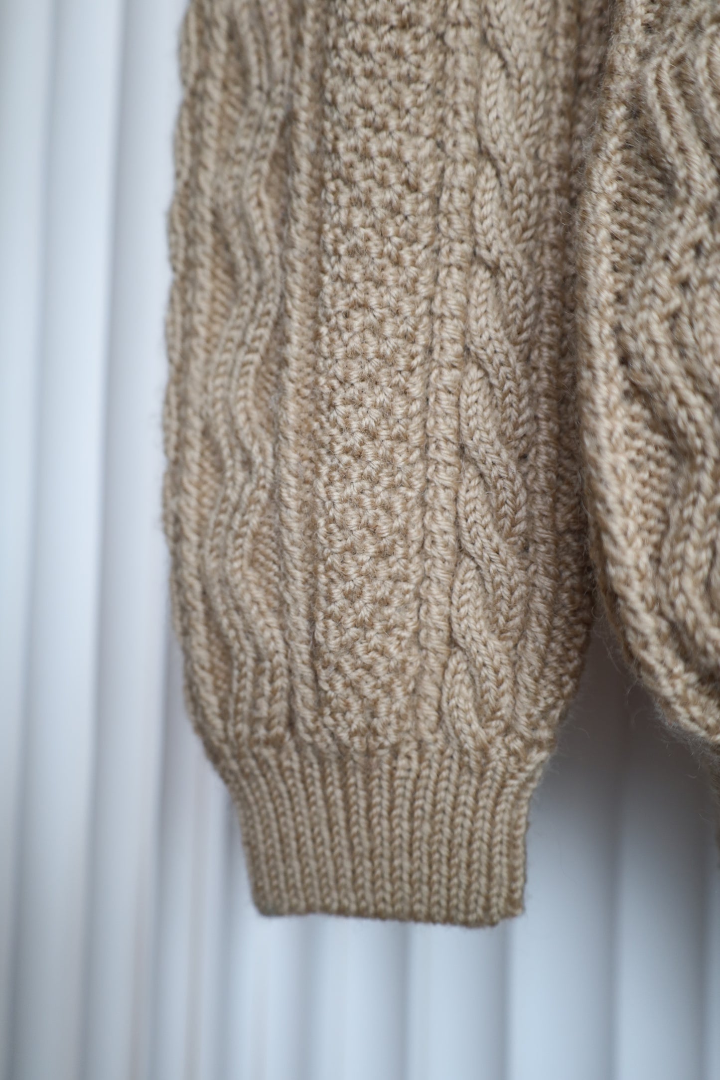 B134 / UNKNOWN OLD Alan Cable Knit