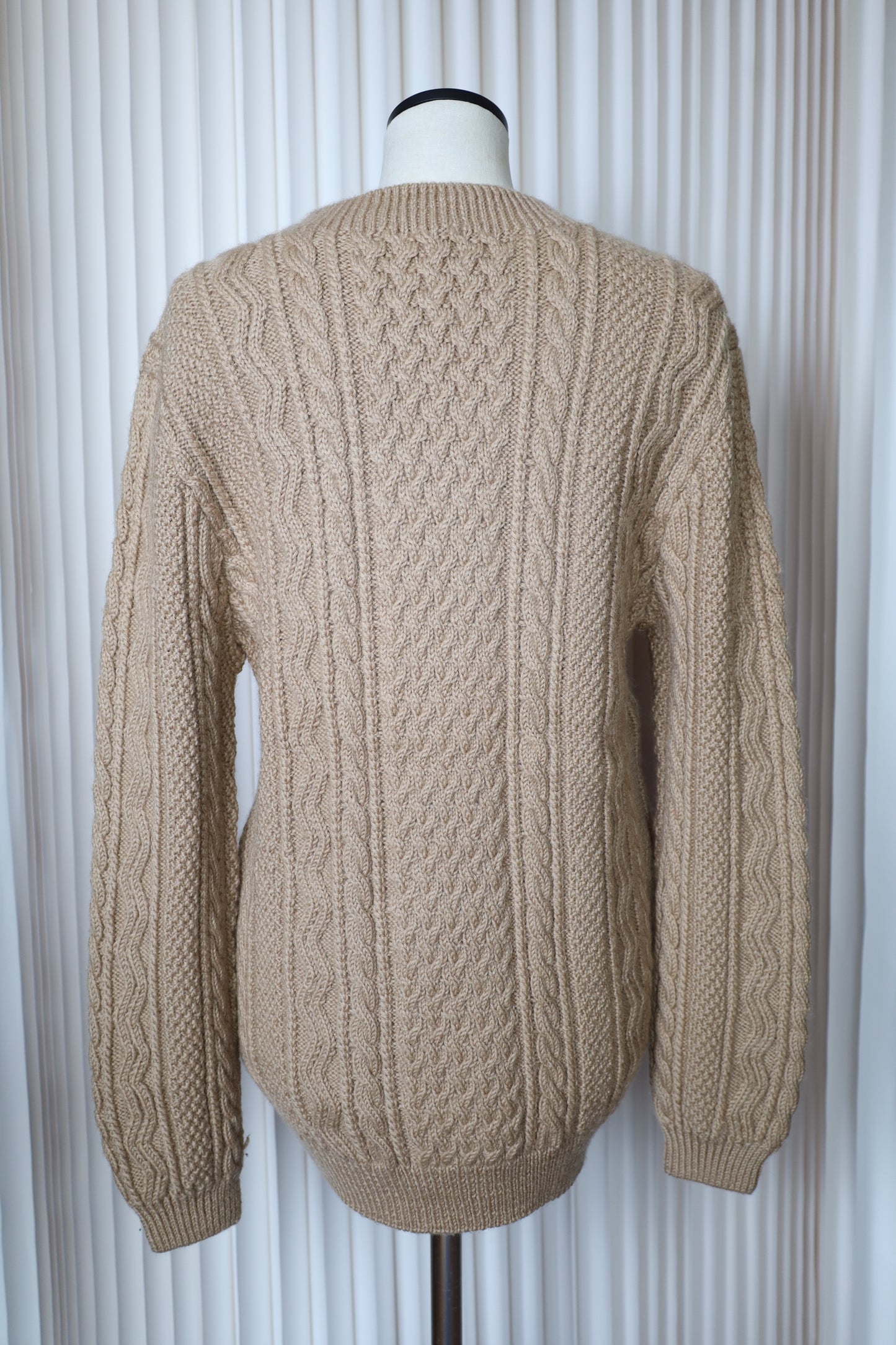 B134 / UNKNOWN OLD Alan Cable Knit