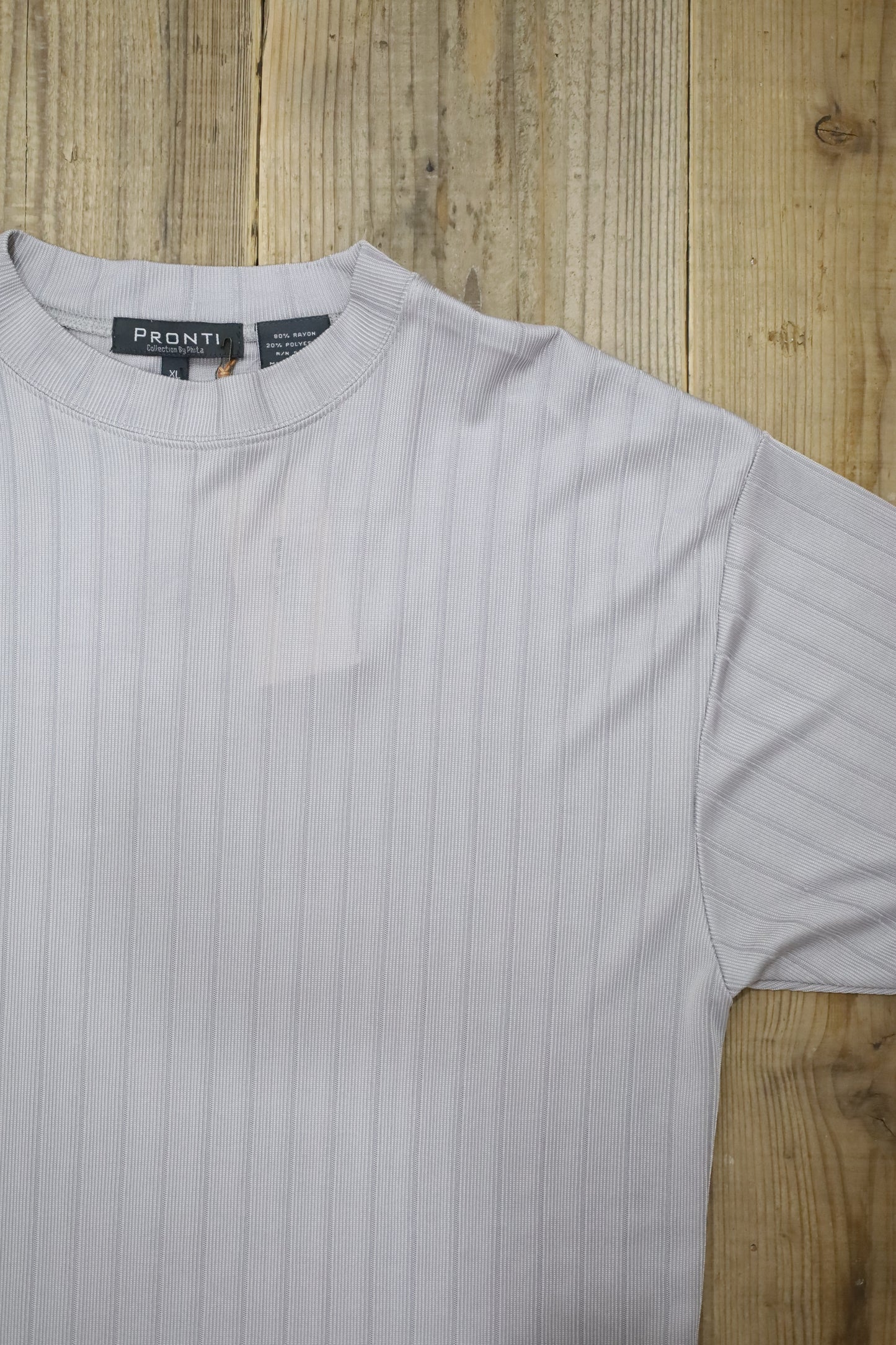 260 / early2000's PRONTI rayon short sleeve knit