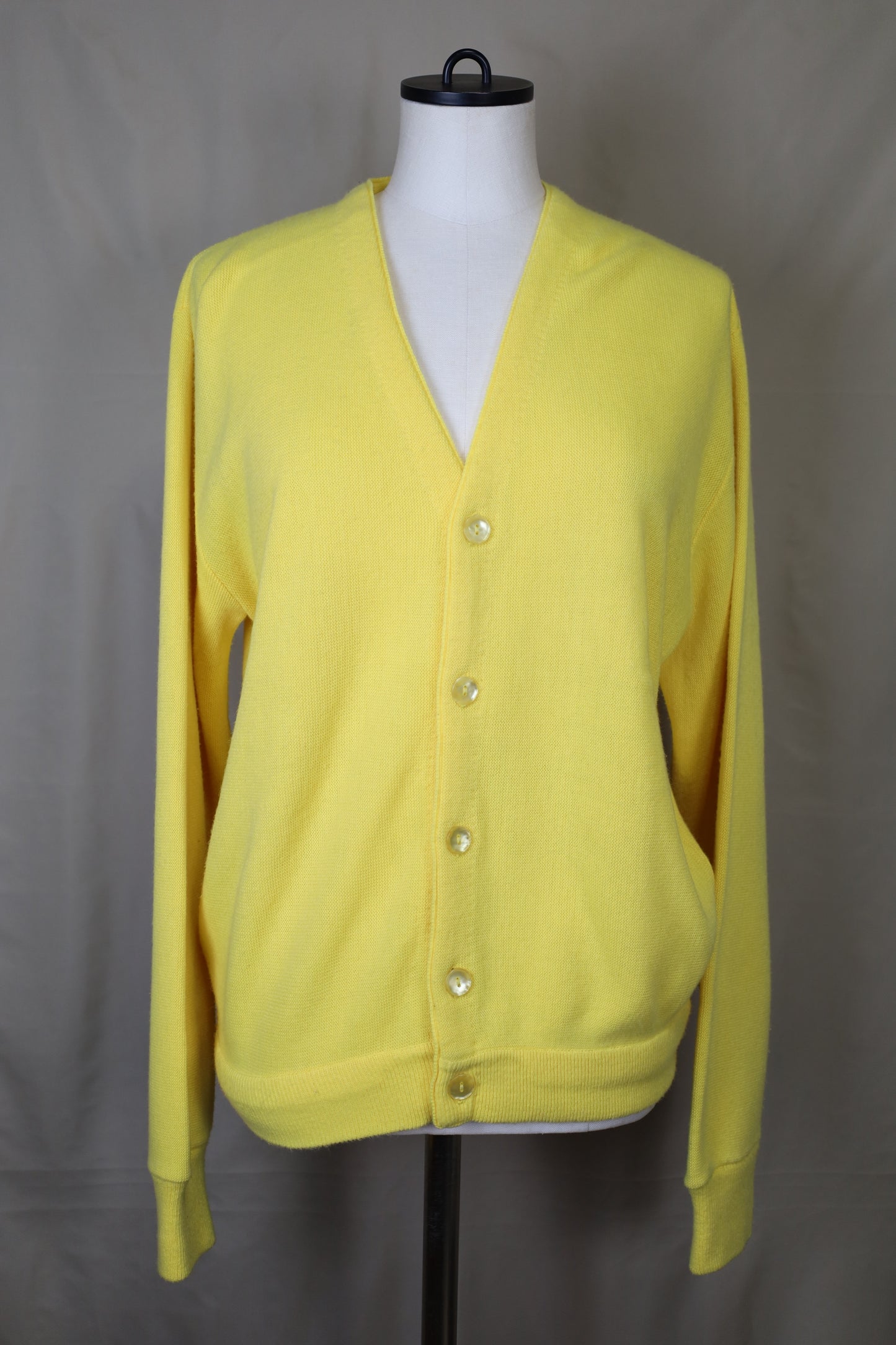 F234 / 1980's Billy Casper by REVERE Acrylic cardigan