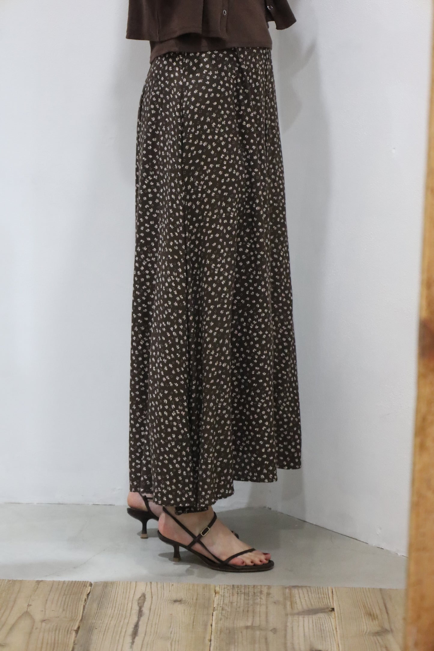 B906 / 1990's SOTANZA rayon fabric skirt