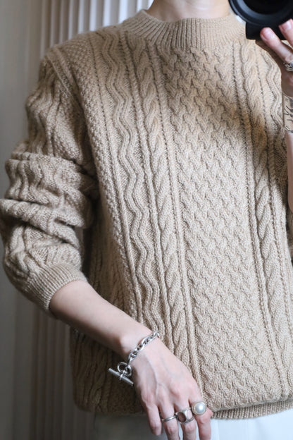 B134 / UNKNOWN OLD Alan Cable Knit