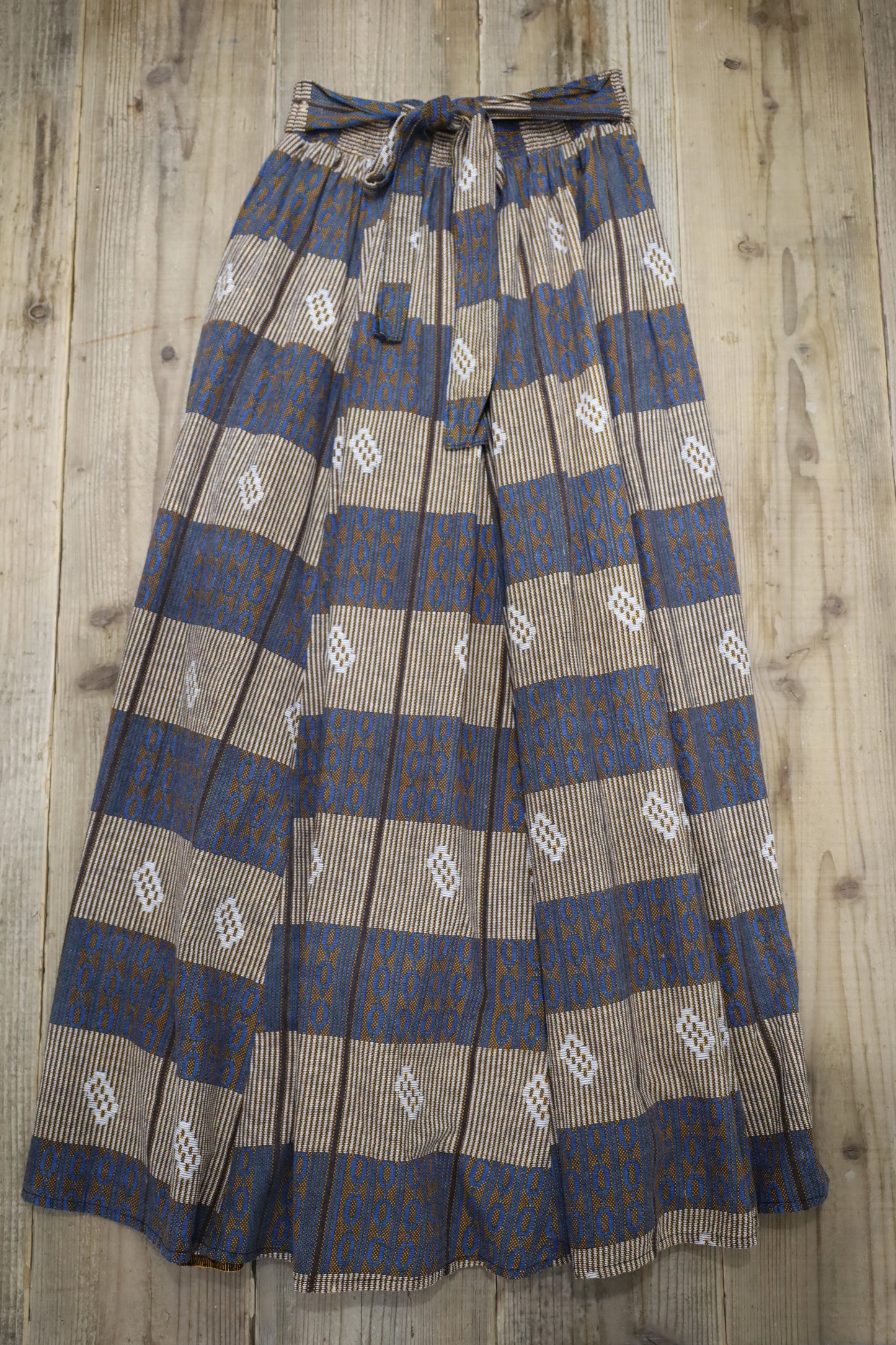 A924 / UNKNOWN  India cottonn pattern skirt