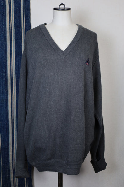 Z490 / 1970’s Vintage IZOD V-neck Knit