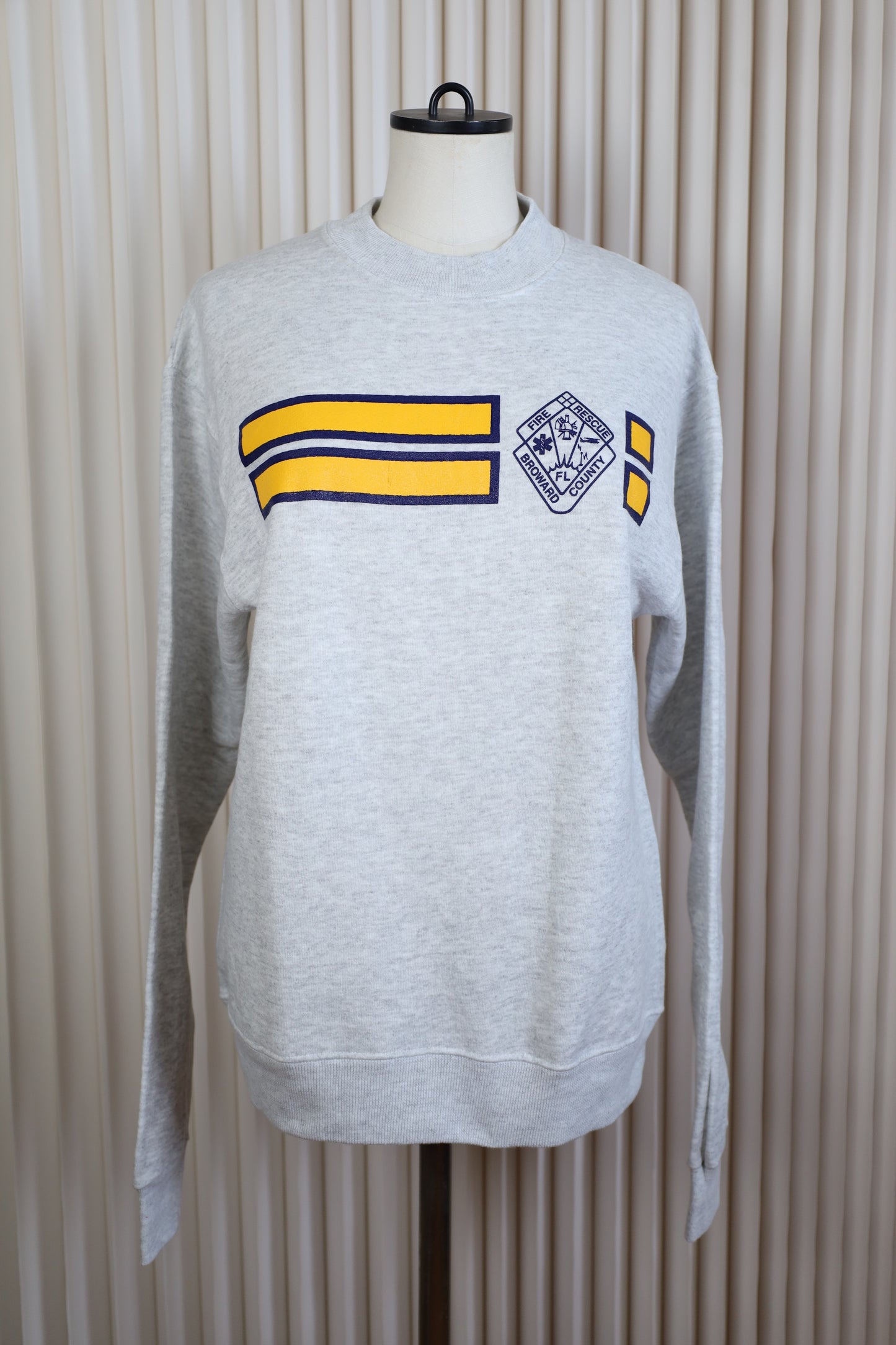 B1005 / 1990's Lee FIRE RESCUE print sweat