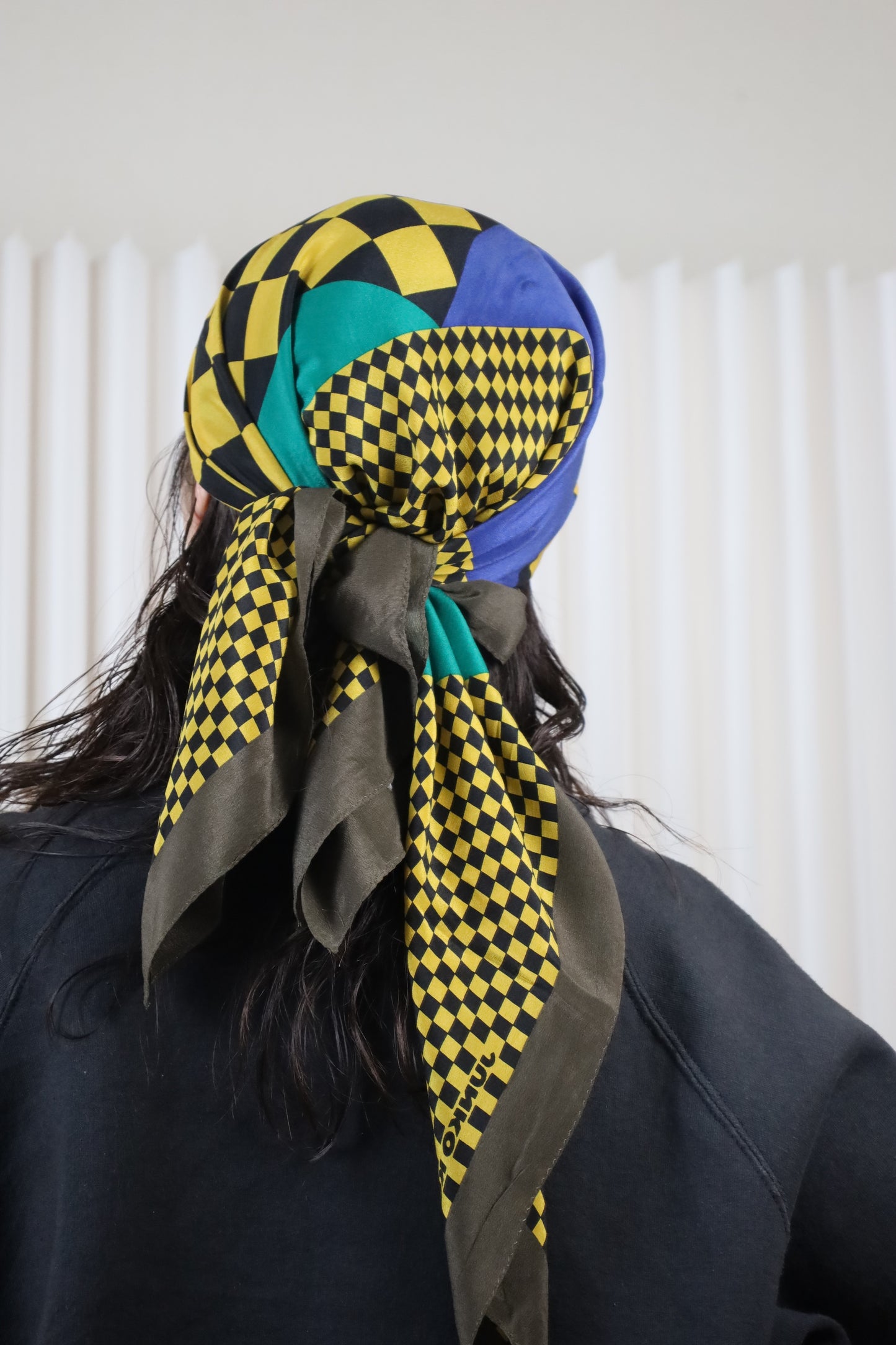 2 / scarf