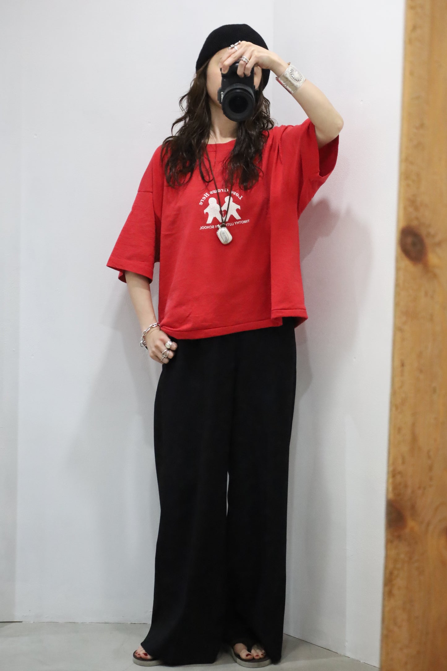 B539 / 1990's FRUITS OF THE LOOM LOVE GROWS HERE TEE