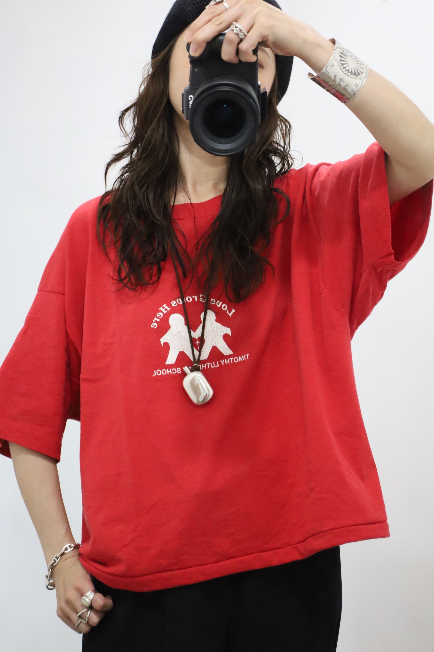 B539 / 1990's FRUITS OF THE LOOM LOVE GROWS HERE TEE