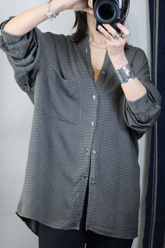 Z446 / 1990's OLD LAZO Rayon Shirt