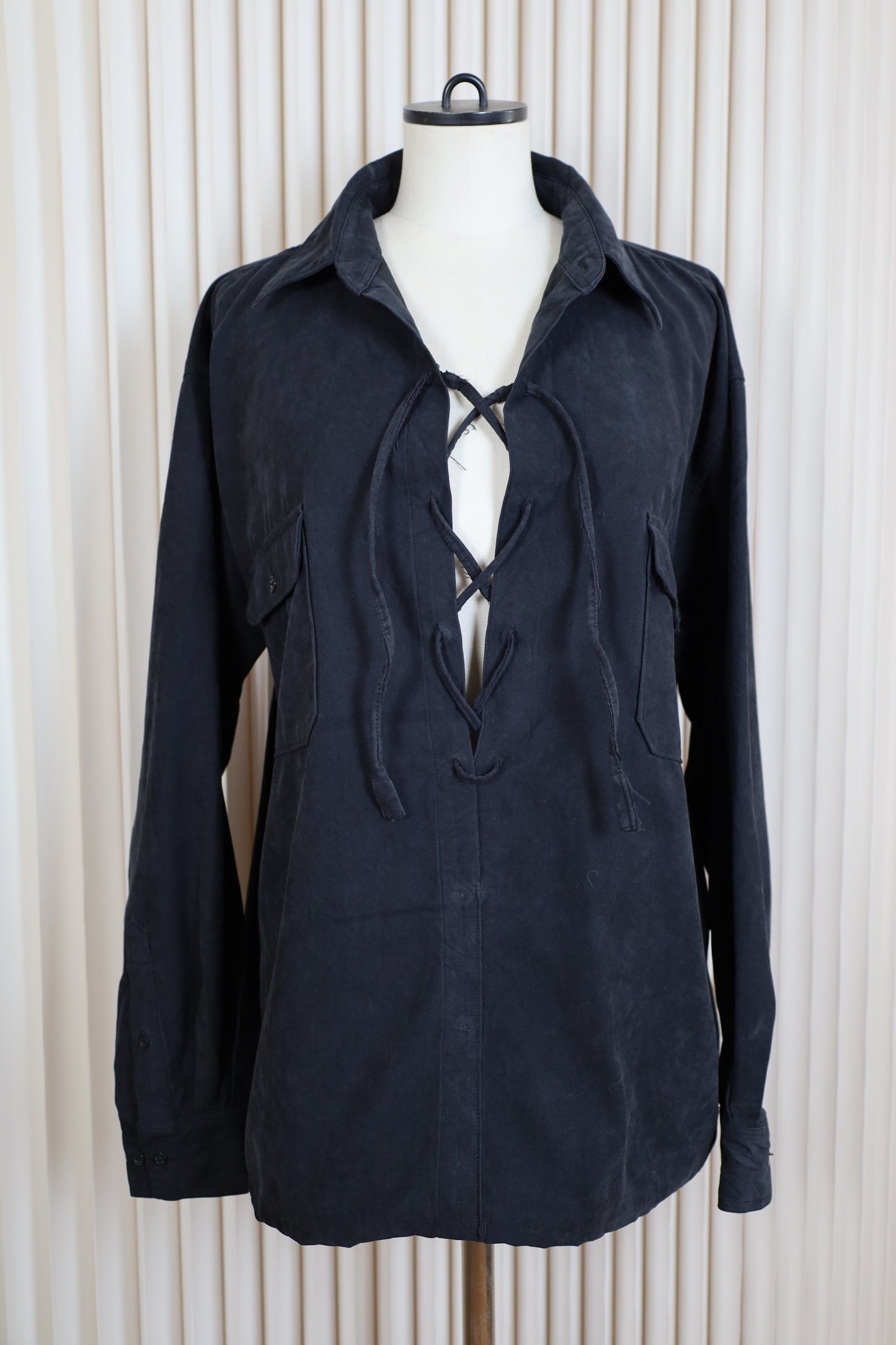 C1013 / early2000's UNTIED remake lace up fake suede shirt